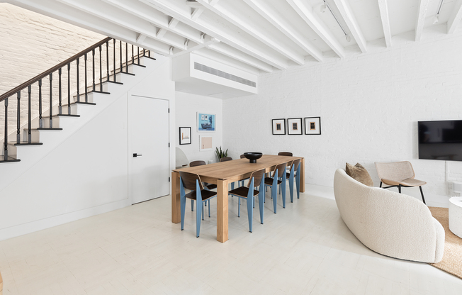 131 1/2 CHARLES ST