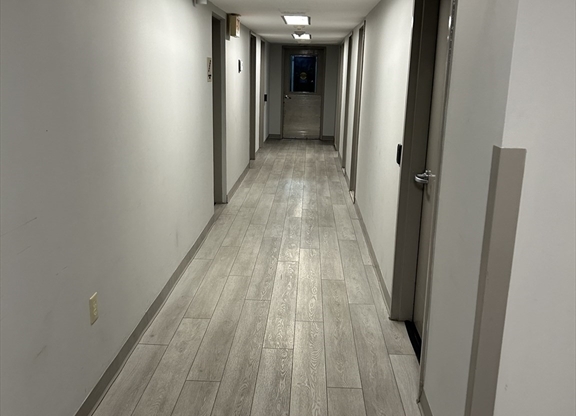 1 bed, 1 bath, 860 sqft, $2,700, Unit 407