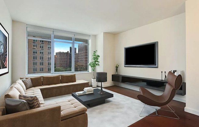 81 Fleet Pl.