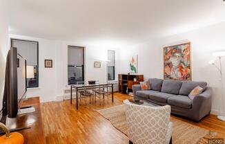 2 beds, 1 bath, $5,500, Unit 2M