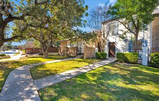 Move-In Ready 2-Bedroom Condo in Prime San Antonio Location