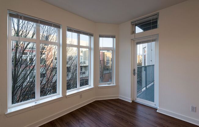 525 1st Ave West