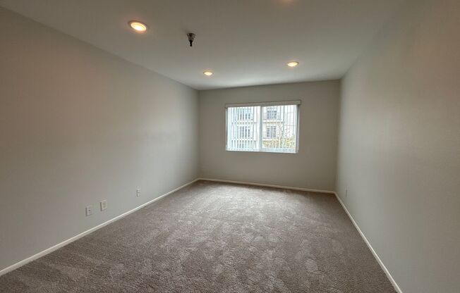 1 bed, 1 bath, 850 sqft, $2,248, Unit 202