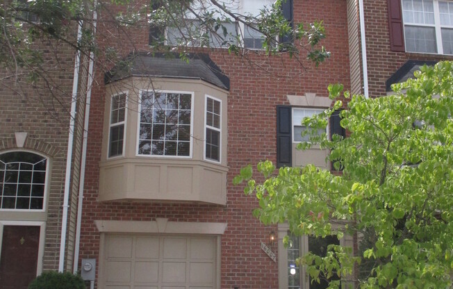 BEAUTIFUL 3 BR/2.5 BA Townhouse in Bowie! Close to Allen Pond Park!