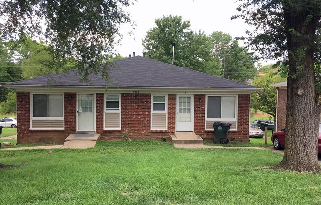 1989 Cambridge Dr.