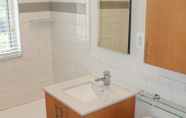 1 bed, 1 bath, 701 sqft, $2,775, Unit 518