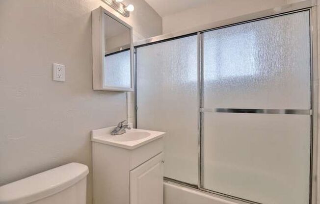 2 beds, 1 bath, $2,295, Unit #6