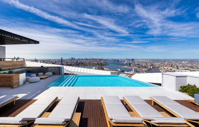 1 bed, 1 bath, 726 sqft, $5,300, Unit 36D