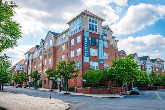 Building Exterior View at Park Square Apartments, Rahway, 07065