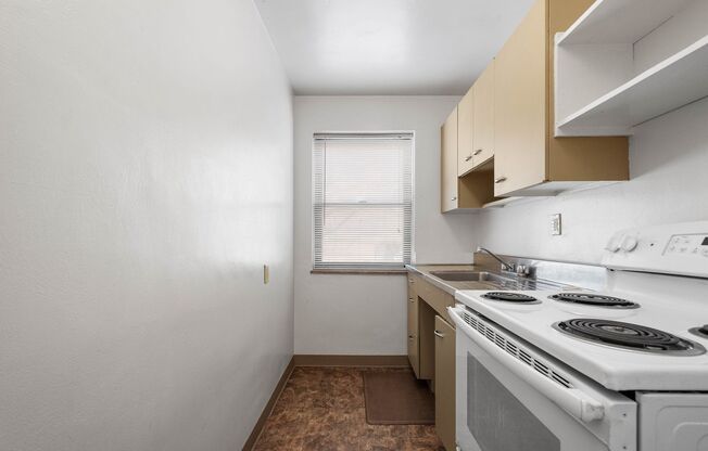 2 beds, 1 bath, 800 sqft, $1,299, Unit 2117 Brownsville Road - B11