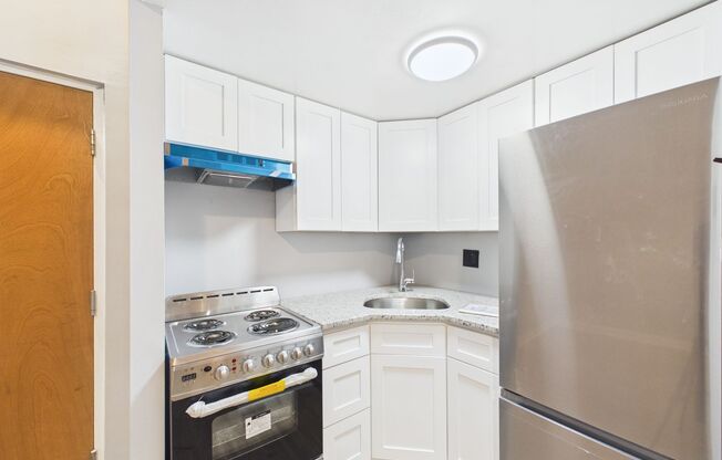 Studio, 1 bath, 310 sqft, $995, Unit 105