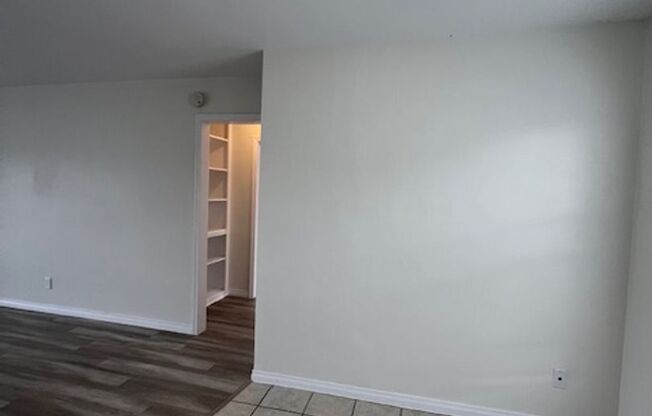 1 bed, 1 bath, 560 sqft, $1,475, Unit 1444 Chestnut Apt 15