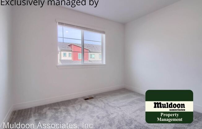 1731 Satin Spar Pointe
