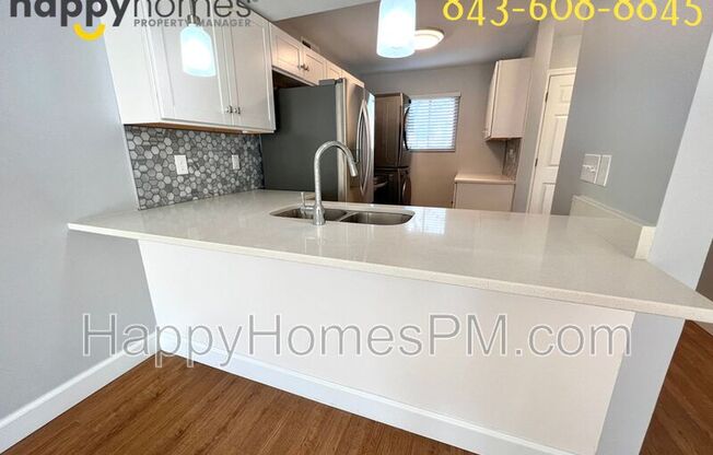 707 ANDREA LN