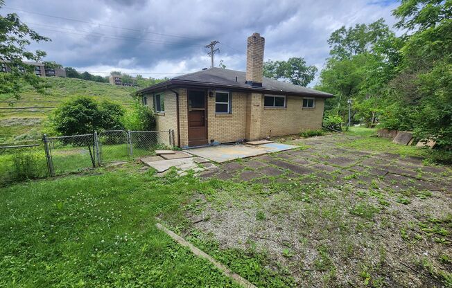Tired of being a renter and want to own your own home? This is a Lease with Option to Purchase deal (this is NOT a traditional rental).