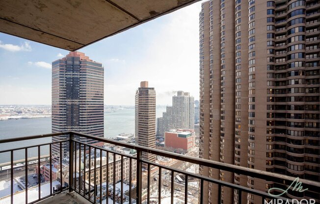 1 bed, 1 bath, $4,400, Unit 28A