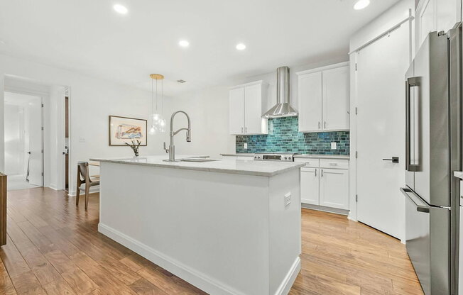 3118 CORBIN LN