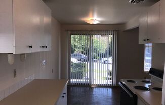 2 beds, 1 bath, 750 sqft, $2,050, Unit 4