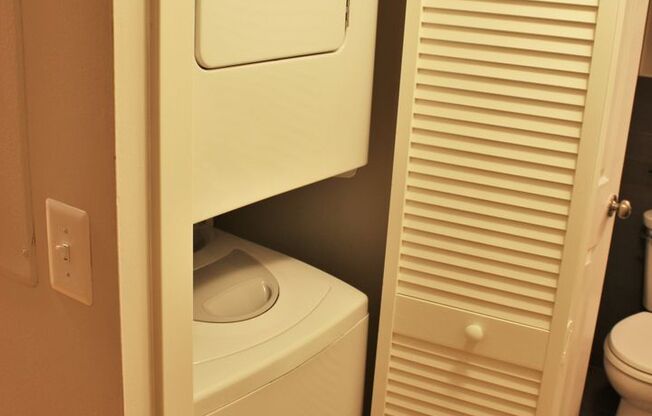 Studio, 1 bath, $1,595, Unit 005