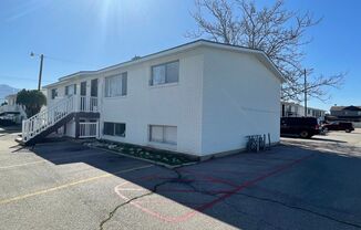 1900 West Apartments