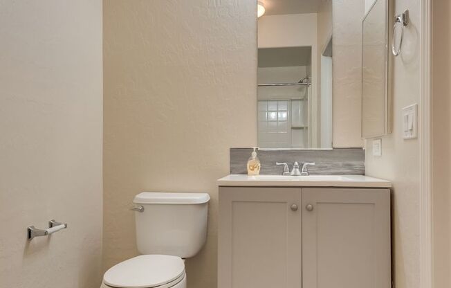 2 beds, 2 baths, $1,650, Unit UNIT 1051