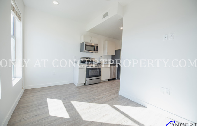 Studio, 1 bath, 400 sqft, $1,449, Unit 206