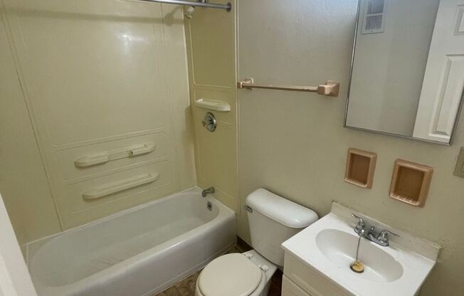 7708 W National Ave 16 unit