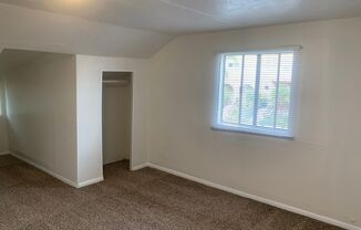 3 beds, 1 bath, $2,550, Unit 2912 E 8th Street