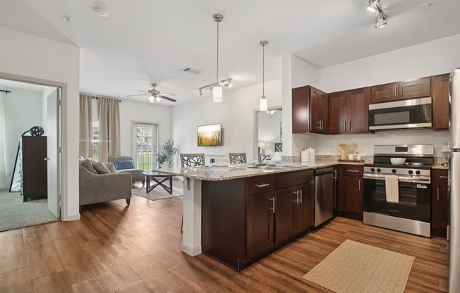 4348 E SAM HOUSTON PKWY S