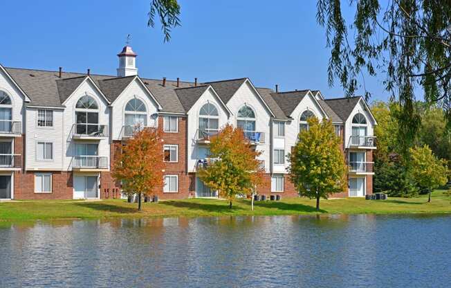 Lakeside Apartments at The Springs Apartment Homes, Novi, MI 48377