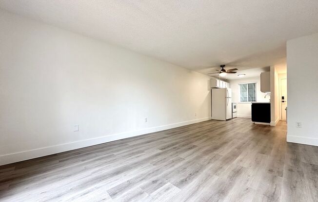 2 beds, 1 bath, 803 sqft, $1,525, Unit 121