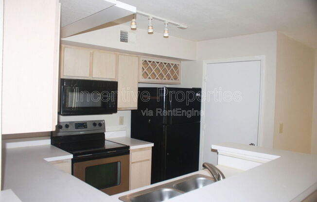 7220 Westpointe Blvd