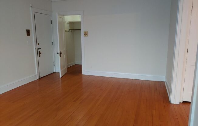 1 bed, 1 bath, 591 sqft, $1,120, Unit 5