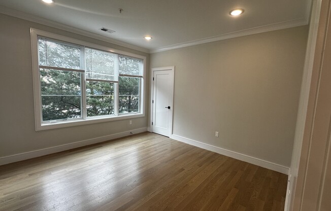 104 Warren St