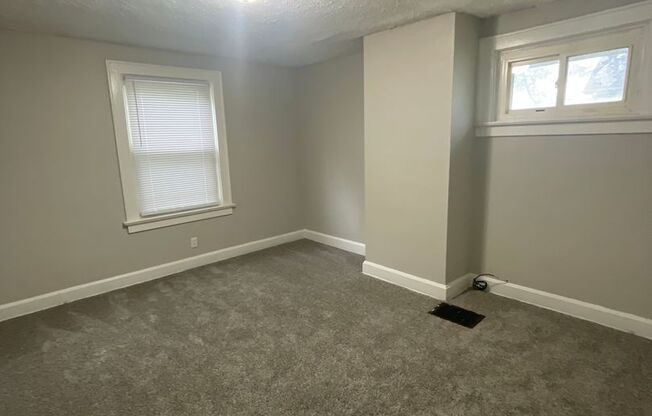 3 beds, 1 bath, $1,145