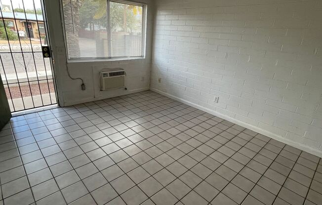 Studio, 1 bath, $725, Unit KEL201-5