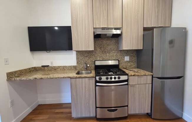 Studio, 1 bath, $1,550, Unit 24