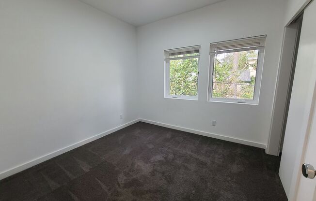 2 beds, 1 bath, 745 sqft, $2,095, Unit 8513-201