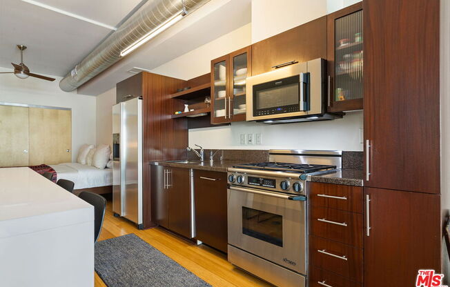 1 bed, 1 bath, 1,030 sqft, $2,995, Unit 1205