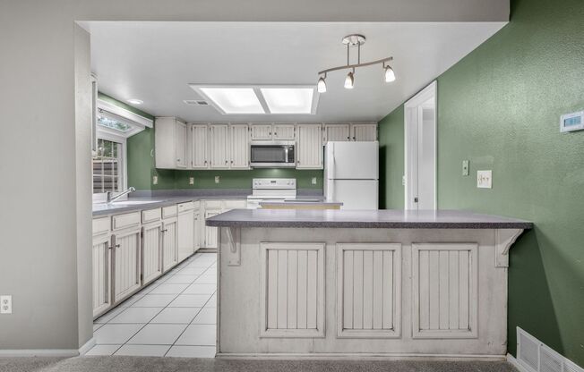 2 beds, 2 baths, $2,300