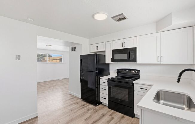 1900 West Apartments