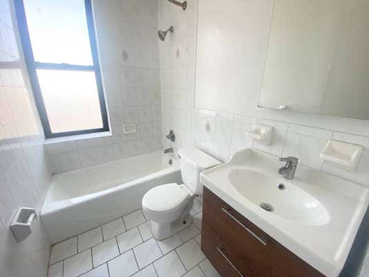 40 4 36 AVE