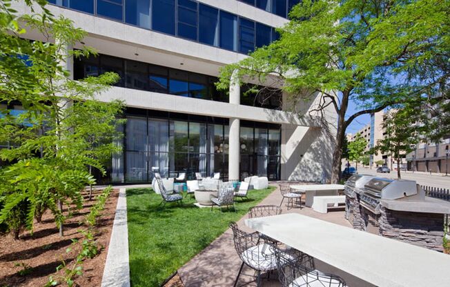 1 bed, 1 bath, 829 sqft, $1,665, Unit 906