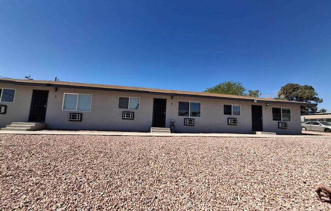 1 bed, 1 bath, $895