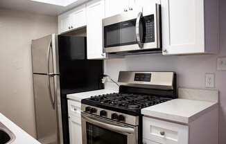 Madera at Metro Model Kitchen