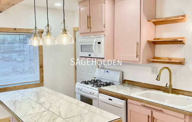 111 16 AVE S