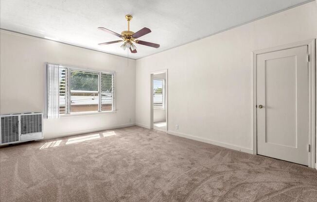 CM Lockwood Avenue (#815)