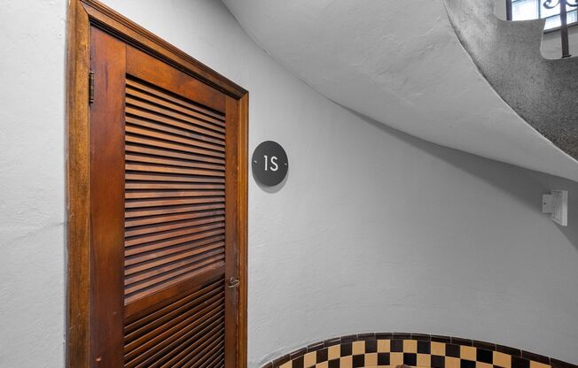 5835-45 Lindenwood Avenue