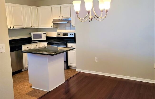 2 beds, 2 baths, $2,750, Unit APARTMENT 1337