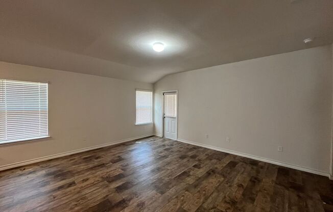 3 beds, 2 baths, $2,195